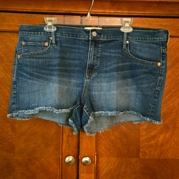 GAP Pants - Mid rise shorts